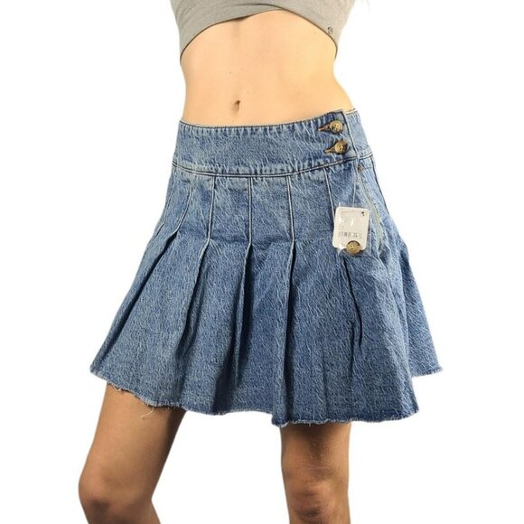 We The Free Dresses & Skirts - We The Free Pleated Blue Denim Mini Skirt Retro Style Size Women's 27 NWT